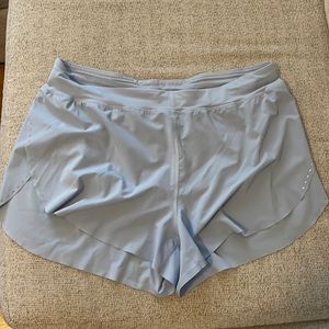 Lululemon Find Your Pace high rise lined short 3”
